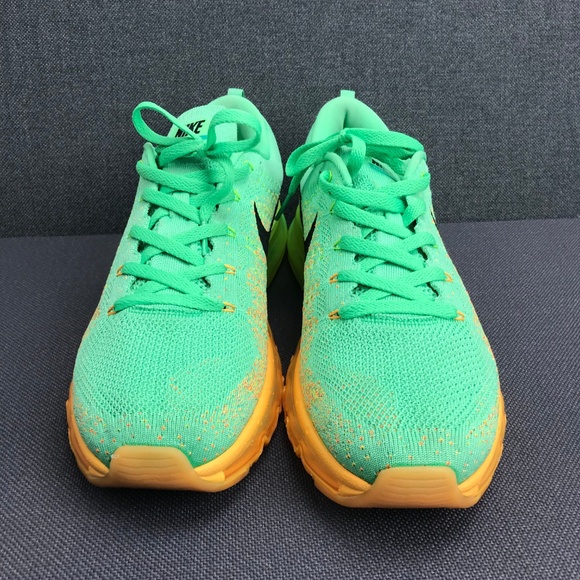 Nike Flyknit Max 360 Crimson 620469-300 SZ 10.5 - Picture 2 of 7